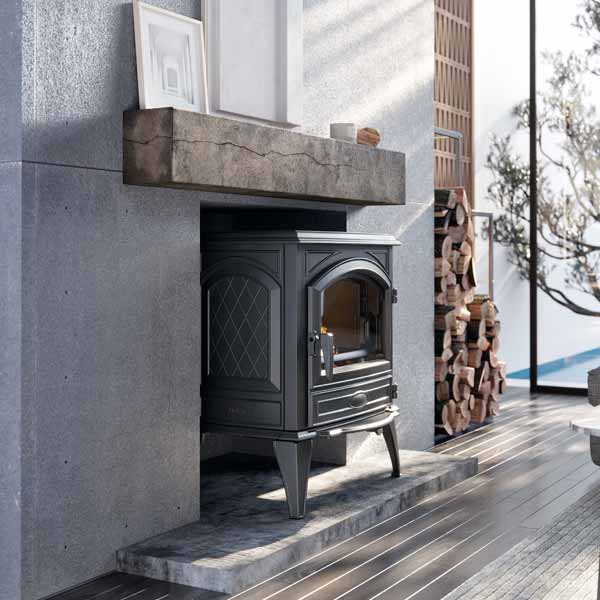 Dovre 640WD houtkachel in een schouw