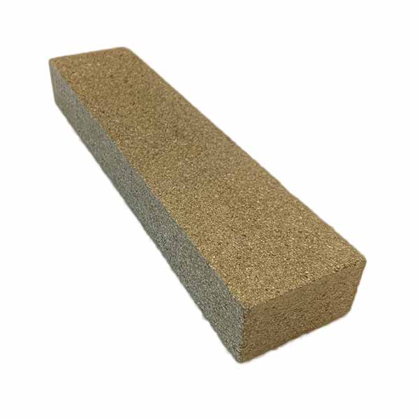Dovre Tai 55 vermiculiet strip voor onder de vuldeur aan de rechterkant van de kachel.