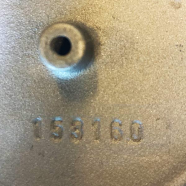 Dovre 360cb/3 deksel met ingeslagen nummer.