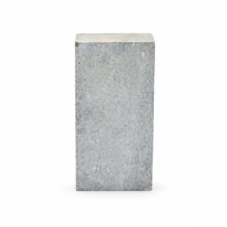 Grijsbeige rechthoekige bodemsteen
