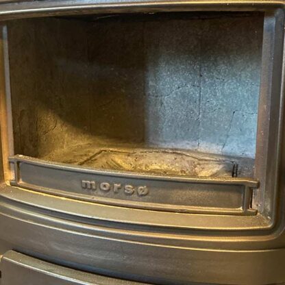 Binnenwerk steen van een Morso 1124 houtkachel