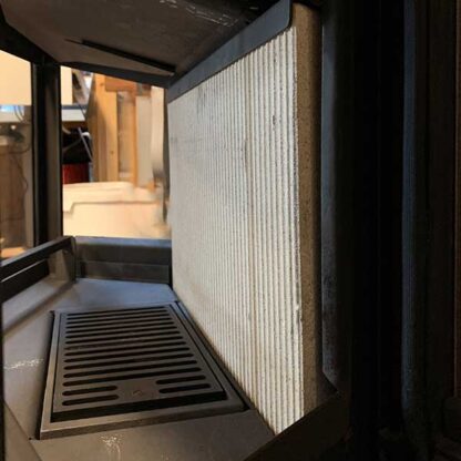 Binnenwerk van een Black Dimaond Compact houtkachel hanghaard van Wanderss