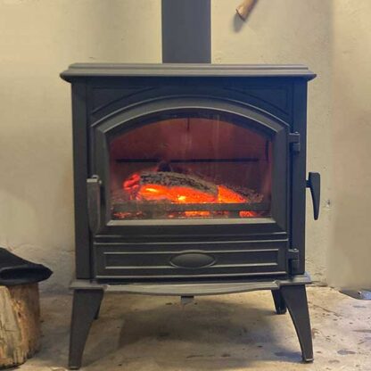 Dovre 640WD gietijzeren houtkachel. Showroom model in de showroom.