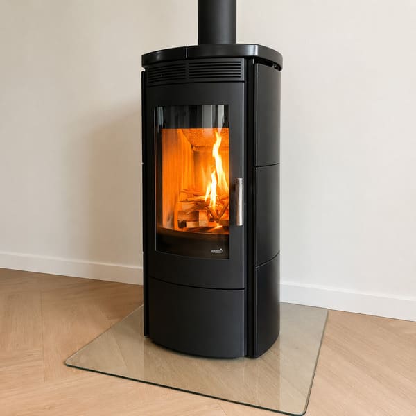 Hark 130 Ecoplus houtkachel. zwart close up
