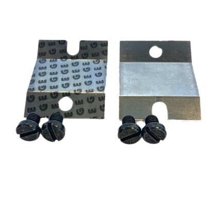 Flam set met bimetalen. Twee klemmen en vier bouten.