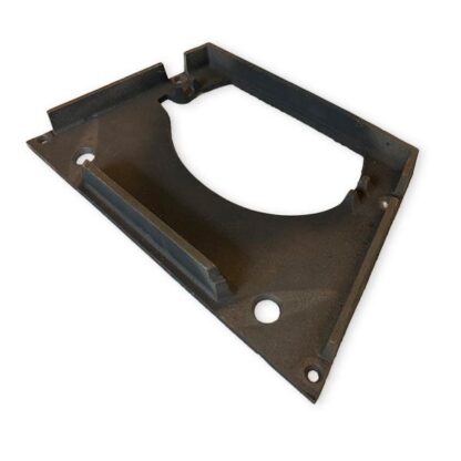 Flam Design 63/45 tussenplaat van gietijzer. Plafondplaat met gat voor de smoorklep.